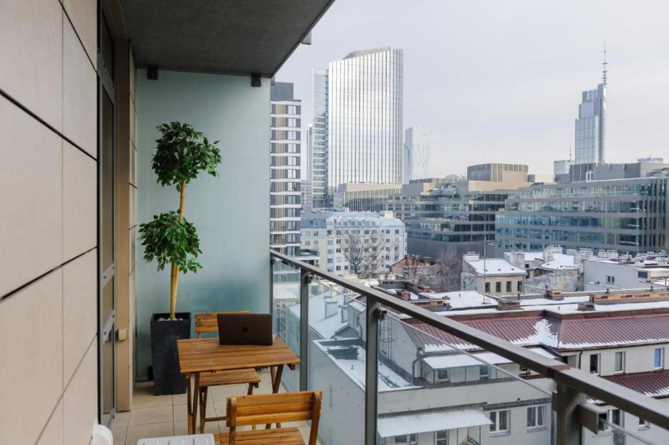 Luxury In Platinum Tower Warszawa